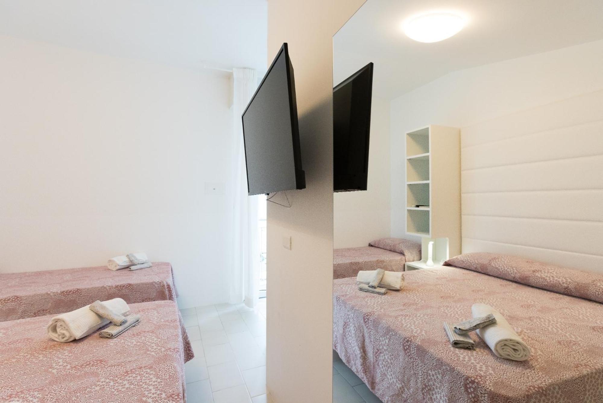 Hotel Ninfea Cattolica Zewnętrze zdjęcie