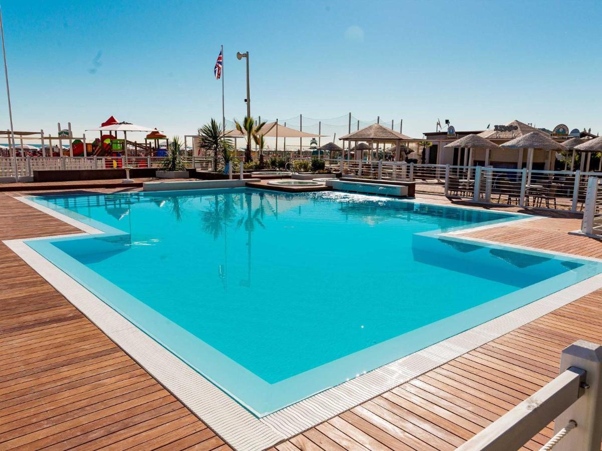 Hotel Ninfea Cattolica Zewnętrze zdjęcie